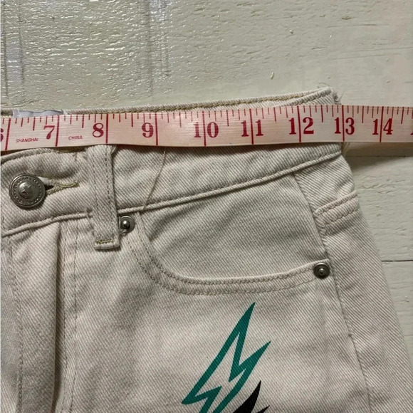 Princess Polly Painted Checkered Graffiti Jeans Size 6 Raw Hem Denim Beige Wide - Picture 4 of 6